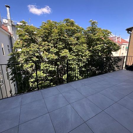 Large Garden-View Balcony Comfort Retreat 1020-Viena Exterior foto